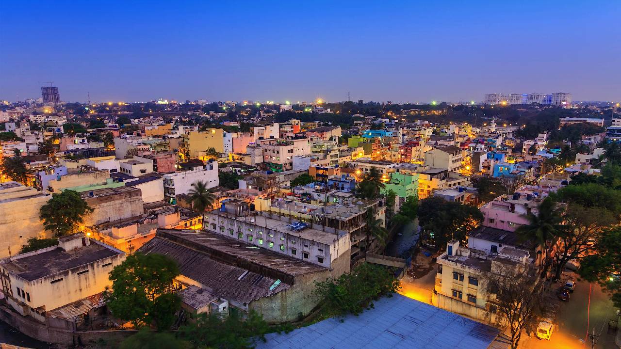 ಬೆಂಗಳೂರಿನ ಹವಾಮಾನಕ್ಕೆ ವ್ಯಕ್ತಿ ಫಿದಾ