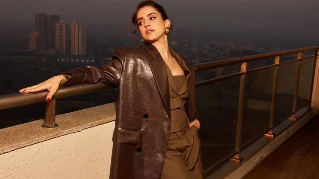 Star Winter Fashion 2026: ವಿಂಟರ್‌ ಪವರ್‌ ಲುಕ್‌ನಲ್ಲಿ ನಟಿ ಸಾನಿಯಾ ಮಲ್ಹೋತ್ರಾ - Image 3