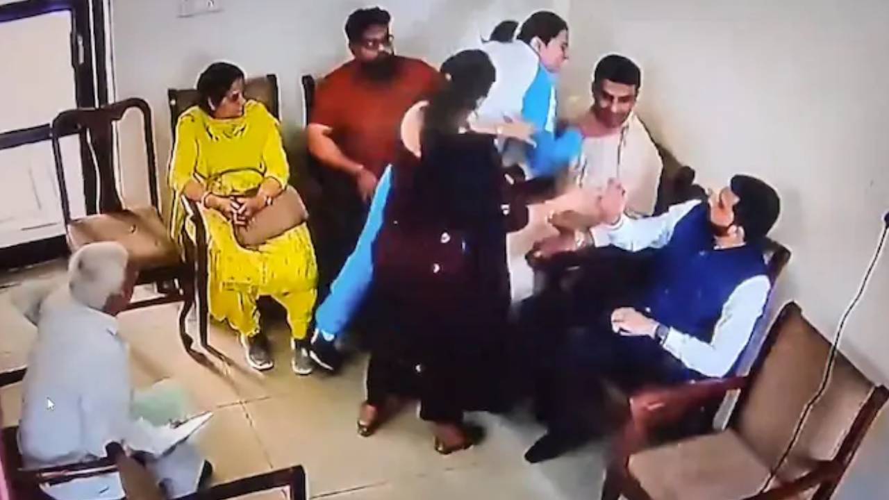 ಪೊಲೀಸ್ ಠಾಣೆಯಲ್ಲೇ ಪತಿಯ ಮೇಲೆ ಹಲ್ಲೆ ನಡೆಸಿದ ಸವೀಟಿ ಬೂರಾ