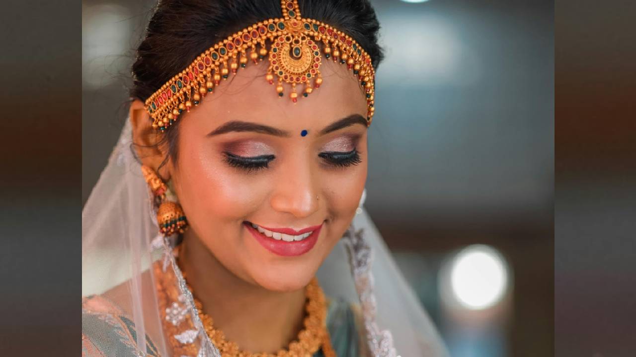 Wedding Fashion 2025: ವಧುವಿನ ಟ್ರೆಡಿಷನಲ್ ಸಿಂಗಾರಕ್ಕೆ ಜತೆಯಾಗುವ ಬಿಂದಿಗಳಿವು - Image 3
