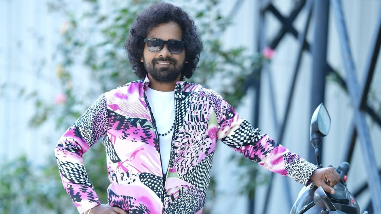 Photos: ʻಗಿಚ್ಚಿ ಗಿಲಿಗಿಲಿʼ ಖ್ಯಾತಿಯ ಚಿಲ್ಲರ್‌ ಮಂಜು ಮದುವೆ ಫಿಕ್ಸ್;‌ ಹುಡುಗಿ ಯಾರು? ಎಂಗೇಜ್‌ಮೆಂಟ್‌ ಆಗಿದ್ದೆಲ್ಲಿ? - Image 5