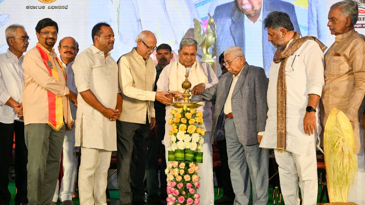 CM Siddaramaiah: ಪ್ರತಿ ವರ್ಷ ವಿಧಾನಸೌಧದಲ್ಲಿ ಸಾಹಿತ್ಯ, ಪುಸ್ತಕ ಹಬ್ಬ: ಸಿದ್ದರಾಮಯ್ಯ ಘೋಷಣೆ