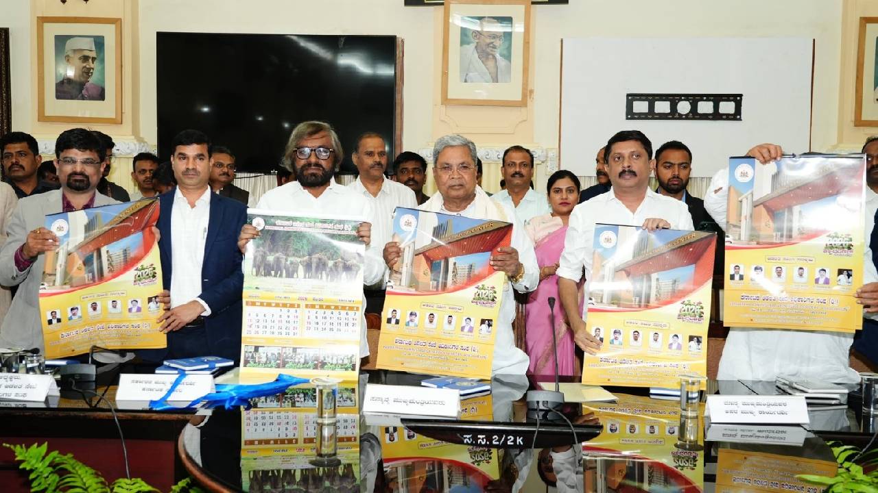 ಎಲ್ಲಾ ಅಧಿಕಾರಿಗಳು ಜಾತ್ಯತೀತವಾಗಿ ಕಾರ್ಯ ನಿರ್ವಹಿಸಬೇಕು: ಸಿದ್ದರಾಮಯ್ಯ