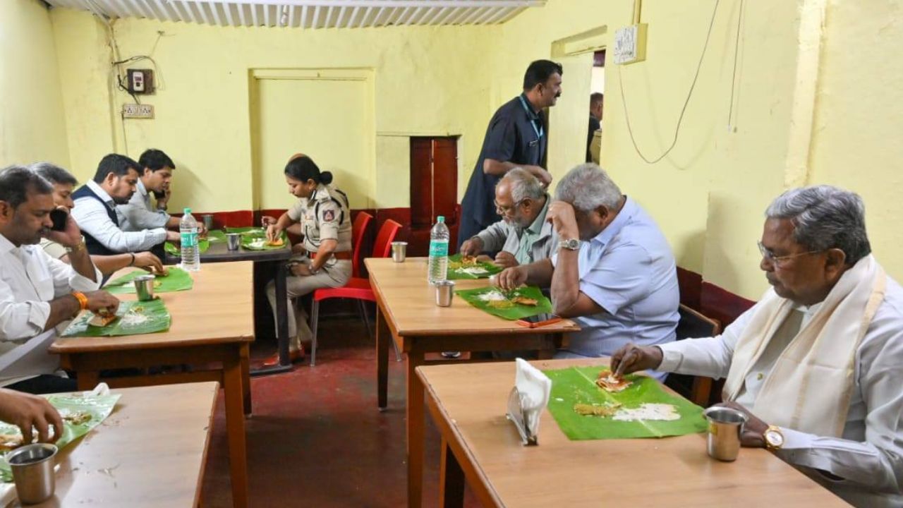 ಮೈಸೂರಿನ ಮೈಲಾರಿ ಹೋಟೆಲ್‌ನಲ್ಲಿ ಮಸಾಲೆ ದೋಸೆ ಸವಿದ ಸಿಎಂ