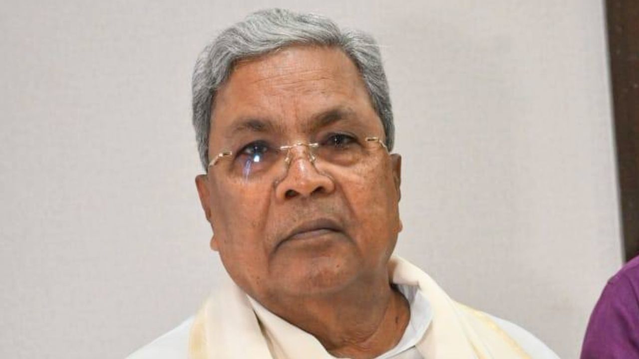 Delhi Blast: ರಾಜ್ಯದಲ್ಲಿ ಭದ್ರತೆ ಹೆಚ್ಚಳಕ್ಕೆ ಸೂಚಿಸಿದ್ದೇನೆ; ದೆಹಲಿ ಸ್ಫೋಟದ ಬಗ್ಗೆ ಸಿಎಂ ಸಿದ್ದರಾಮಯ್ಯ ಪ್ರತಿಕ್ರಿಯೆ