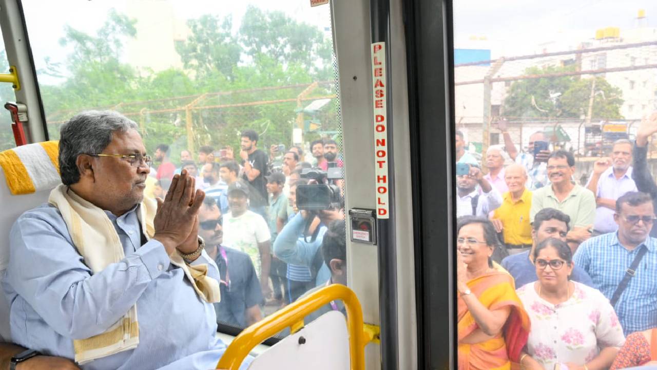 CM's city rounds: ಬೆಂಗಳೂರಿನ ಮಳೆ ಹಾನಿ ಪ್ರದೇಶಗಳಿಗೆ ಸಿಎಂ ಭೇಟಿ; ಮುಲಾಜಿಲ್ಲದೆ ಒತ್ತುವರಿ ತೆರವಿಗೆ ಸೂಚನೆ - Image 1