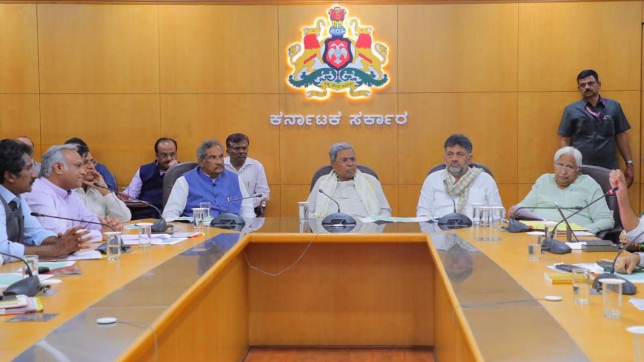 Cabinet Meeting: ನೇಮಕಾತಿಗೆ 3 ವರ್ಷ ವಯೋಮಿತಿ ಸಡಿಲಿಕೆ, ಋತು ಚಕ್ರ ರಜೆ ನೀತಿ ಜಾರಿಗೆ ಸಚಿವ ಸಂಪುಟ ಒಪ್ಪಿಗೆ