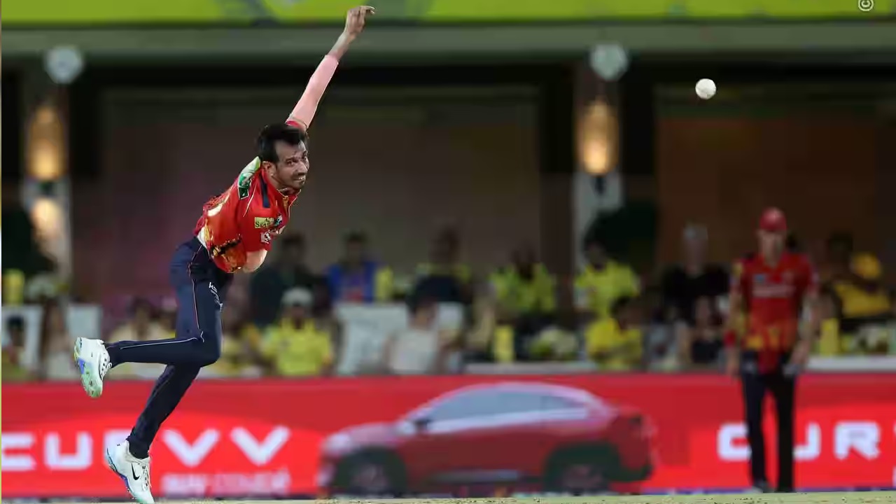 CSK vs PBKS: ಹ್ಯಾಟ್ರಿಕ್ ವಿಕೆಟ್ ಕಿತ್ತು ವಿಶೇಷ ದಾಖಲೆ ಬರೆದ ಯುಜ್ವೇಂದ್ರ ಚಹಲ್! - Image 1