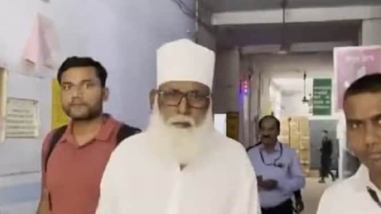 ತಾನು RSS ಸದಸ್ಯ ಎಂದು ಡೋಂಗಿ, ಮೋದಿ ಫೋಟೋ ಬಳಕೆ; ಛಂಗೂರ್ ಬಾಬಾ ವಂಚನೆ