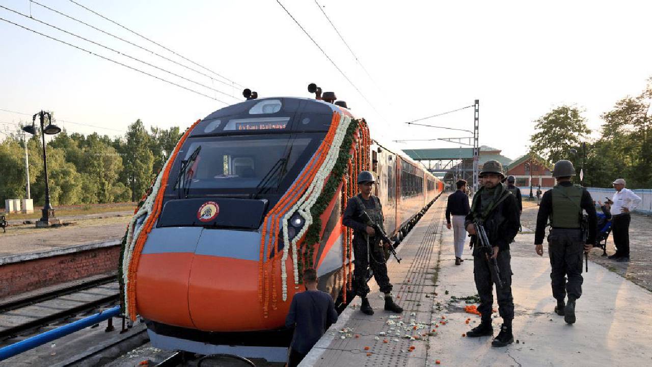 Chenab Rail Bridge: ಐಫೆಲ್ ಟವರ್ಗಿಂತ ಎತ್ತರ, ಭೂಕಂಪಕ್ಕೂ ಜಗ್ಗಲ್ಲ; ಮೋದಿ ಉದ್ಘಾಟಿಸಿದ ಚಿನಾಬ್ ಸೇತುವೆಯ ವೈಶಿಷ್ಟ್ಯ ಹಲವು - Image 4