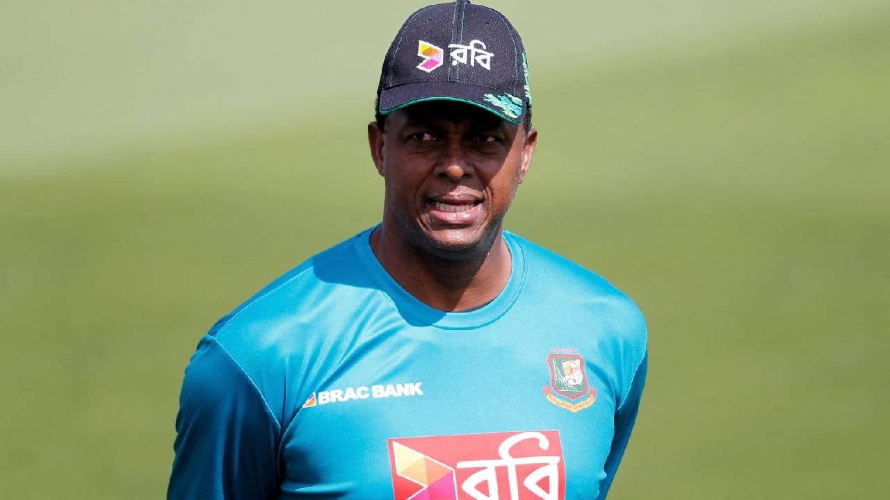 ಟಿ20 ವಿಶ್ವಕಪ್‌ಗೂ ಮುನ್ನ ಕರ್ಟ್ನಿ ವಾಲ್ಶ್‌ರನ್ನು ಬೌಲಿಂಗ್ ಸಲಹೆಗಾರರನ್ನಾಗಿ ನೇಮಿಸಿದ ಜಿಂಬಾಬ್ವೆ