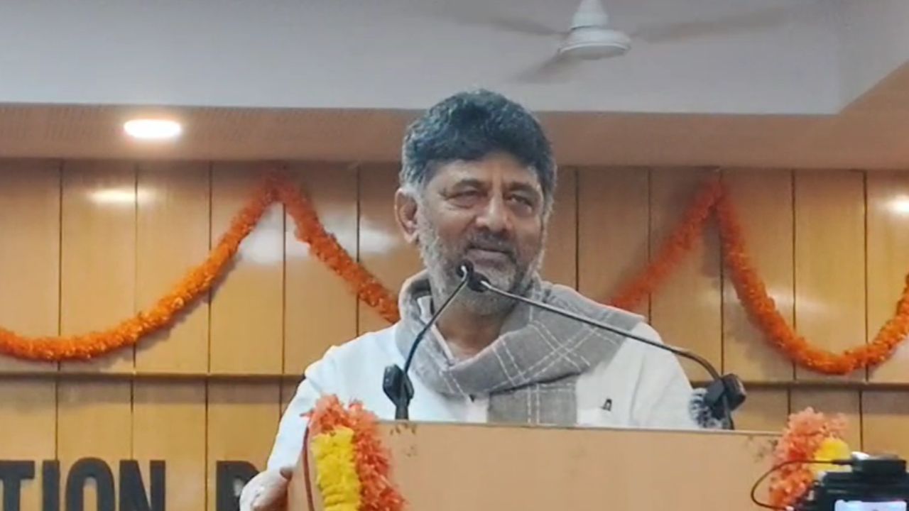 ನಾಯಕತ್ವ ಬದಲಾವಣೆ ಬಗ್ಗೆ ಪ್ರತಿಕ್ರಿಯೆ ನೀಡಲ್ಲ ಎಂದ ಡಿಕೆಶಿ