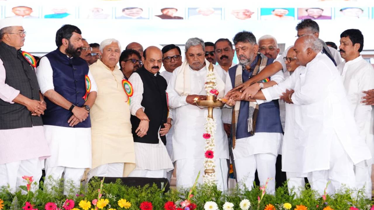 ರಾಜಕಾರಣ ಪಕ್ಕಕ್ಕಿಟ್ಟು, ರಾಜ್ಯದ ನೀರಾವರಿ ಯೋಜನೆಗಳ ಜಾರಿಗೆ ಕೇಂದ್ರದ ಮೇಲೆ ಒತ್ತಡ ಹಾಕೋಣ: ಡಿ.ಕೆ. ಶಿವಕುಮಾರ್