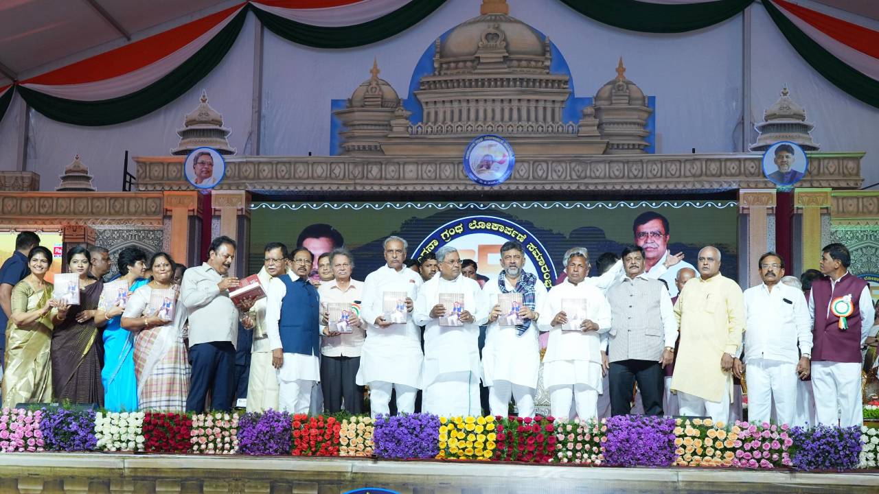 ತುಮಕೂರು ಜಿಲ್ಲೆಯ ಸಮಗ್ರ ಅಭಿವೃದ್ಧಿಗೆ ನಮ್ಮ ಸರ್ಕಾರ ಬದ್ಧ: ಡಿಕೆಶಿ