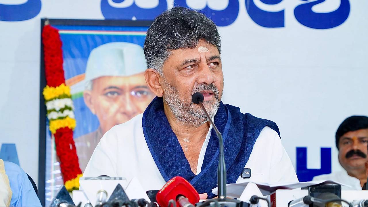 DK Shivakumar: ನೆಹರೂ ಅವರ ವಿದೇಶಾಂಗ ನೀತಿ, ಬೇರೆ ದೇಶಗಳ ಜತೆಗಿನ ಸಂಬಂಧ ಇಡೀ ವಿಶ್ವಕ್ಕೆ ಮಾದರಿಯಾಗಿತ್ತು: ಡಿ.ಕೆ. ಶಿವಕುಮಾರ್
