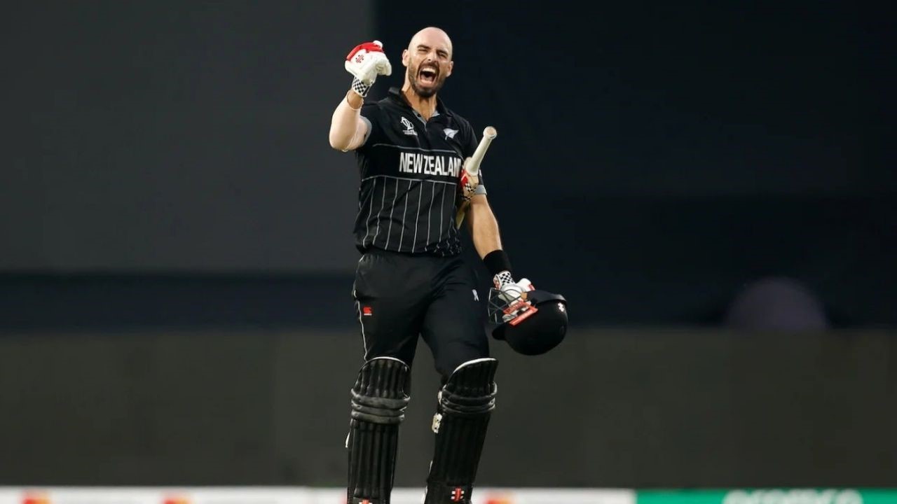 ಶತಕ ಬಾರಿಸಿ ಬಾಬರ್‌ ಆಝಮ್‌ ದಾಖಲೆ ಸರಿಗಟ್ಟಿದ ಡ್ಯಾರಿಲ್‌ ಮಿಚೆಲ್‌!