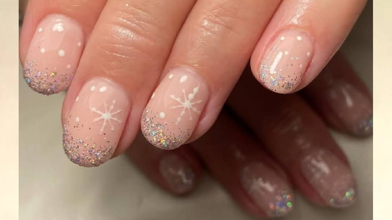 Deepavali Nail art 2025: ದೀಪಾವಳಿ ಸಂಭ್ರಮಕ್ಕೆ ಸಾಕ್ಷಿಯಾಗುತ್ತಿರುವ ನೇಲ್ ಆರ್ಟ್ಗಳಿವು - Image 2
