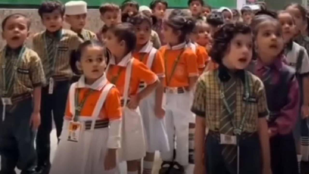 ದೆಹಲಿ ಶಾಲೆಯಲ್ಲಿ ಇಸ್ಲಾಮಿಕ್ ಪಾರ್ಥನೆ: ನೆಟ್ಟಿಗರಿಂದ ವಿರೋಧ