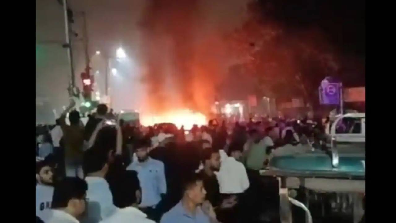 ದೆಹಲಿ ಕೆಂಪು ಕೋಟೆ ಸಮೀಪ ಕಾರು ಸ್ಫೋಟ; 8 ಮಂದಿ ಸಾವು?