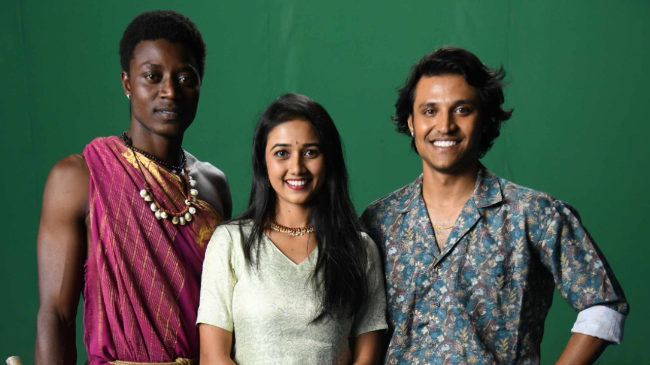 'ದೇವಸಸ್ಯ' ಚಿತ್ರಕ್ಕಾಗಿ ಹೀರೋ ಆದ ಟ್ರಾಕ್ಟರ್ ಡ್ರೈವರ್!