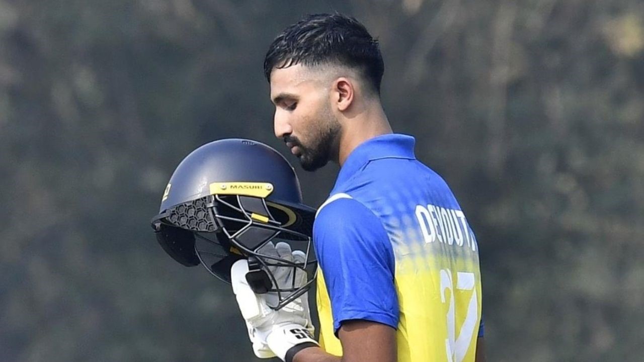 ವಿಜಯ ಹಝಾರೆ ಟ್ರೋಫಿ ಟೂರ್ನಿಯಲ್ಲಿ ಇತಿಹಾಸ ನಿರ್ಮಿಸಿದ ಆರ್‌ಸಿಬಿ ಸ್ಟಾರ್‌ ದೇವದತ್‌ ಪಡಿಕ್ಕಲ್‌!