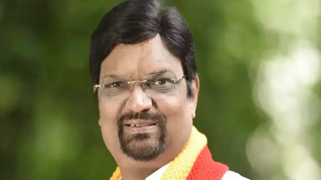 ಸಚಿವ ದರ್ಜೆ ಸ್ಥಾನಮಾನ ವಾಪಸ್ ಹಿಂದೆ ಪಟ್ಟಭದ್ರ ಹಿತಾಸಕ್ತಿಗಳ ಕೈವಾಡ