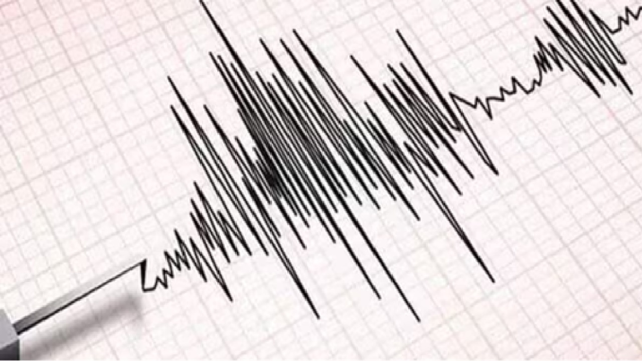 Earthquake: ವಿಶಾಖಪಟ್ಟಣದಲ್ಲಿ ಪ್ರಬಲ ಭೂಕಂಪ? ಆತಂಕದಲ್ಲಿ ಜನ! ಅತ್ತ ಅಫ್ಘಾನಿಸ್ತಾನದಲ್ಲೂ ಕಂಪಿಸಿದ ಭೂಮಿ