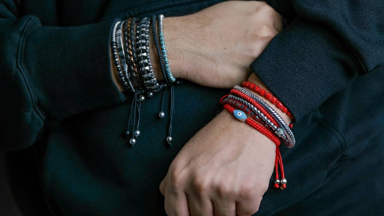 Evil Eye Accessories 2026: ಹೊಸ ವರ್ಷದ ಫ್ಯಾಷನ್‌ನಲ್ಲಿ ಹಂಗಾಮ ಎಬ್ಬಿಸಿದ ಇವಿಲ್‌ ಐ ಆಕ್ಸೆಸರೀಸ್‌ - Image 1