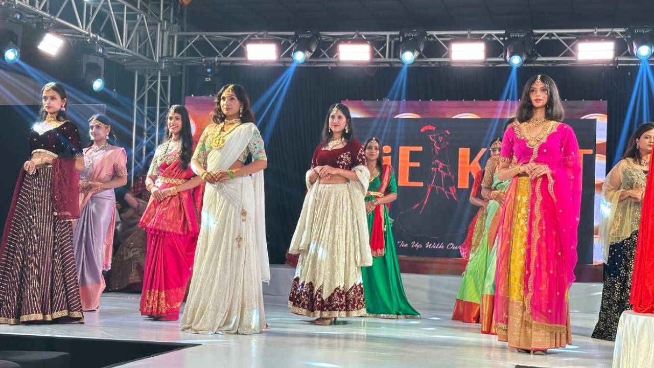 ಉದ್ಯಾನನಗರಿಯಲ್ಲಿ ಯಶಸ್ವಿಯಾದ ಇಂಡಿಯಾ ಫ್ಯಾಷನ್ ಐಕಾನ್ ಶೋ