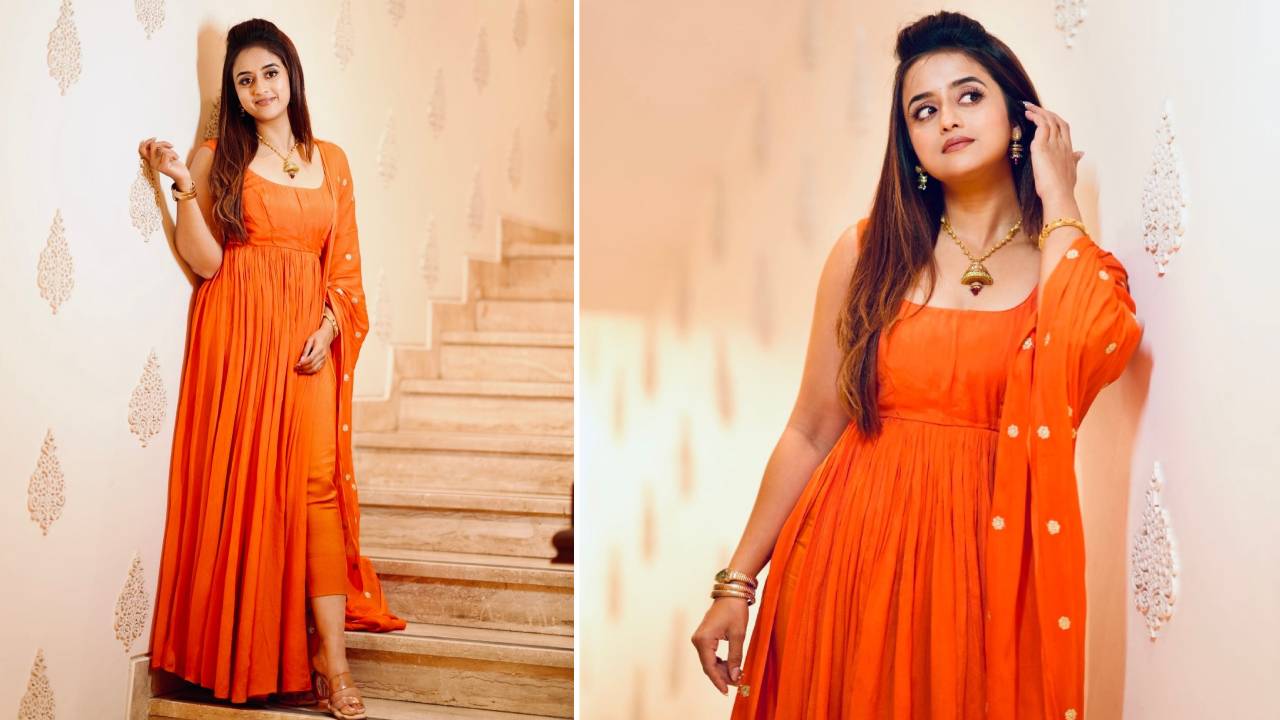Festival Fashion 2025: ಆರೆಂಜ್‌ ಡ್ರೆಸ್‌ನಲ್ಲಿ ಶ್ರಾವಣ ಮಾಸಕ್ಕೆ ಶುಭ ಕೋರಿದ ಚೈತ್ರಾ ವಾಸುದೇವನ್‌ - Image 3