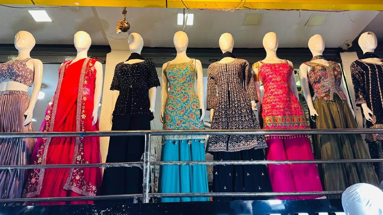 Festive Season Shopping 2025: ಎಲ್ಲೆಡೆ ಆರಂಭವಾಯ್ತು ಈದ್ ಶಾಪಿಂಗ್ - Image 1