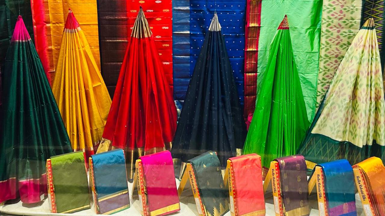 Festive Season Shopping 2025: ಗೌರಿ ಹಬ್ಬದ ಸೀರೆ ಶಾಪಿಂಗ್‌ಗೂ ಮುನ್ನ ಗಮನದಲ್ಲಿಡಬೇಕಾದ ಅಂಶಗಳಿವು!
