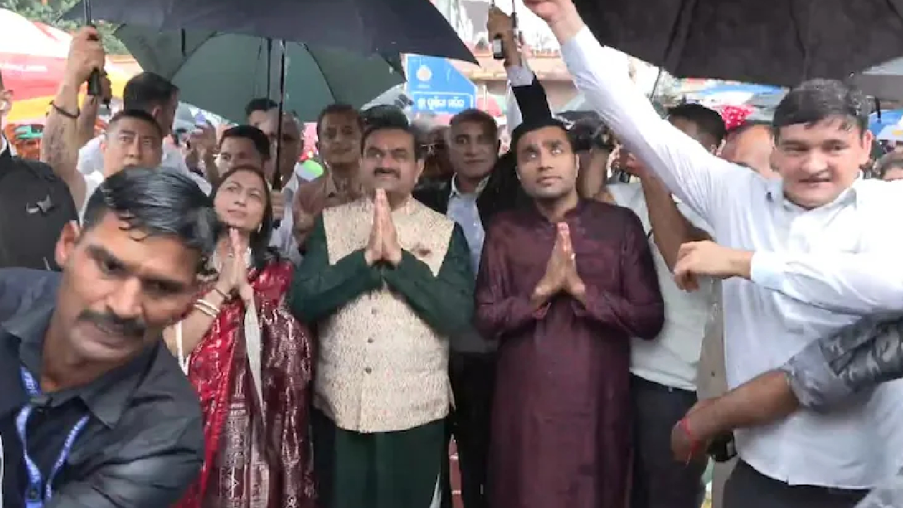 ಜಗನ್ನಾಥ ರಥಯಾತ್ರೆಯಲ್ಲಿ ಕುಟುಂಬಸ್ಥರ ಜೊತೆ ಗೌತಮ್ ಅದಾನಿ ಭಾಗಿ