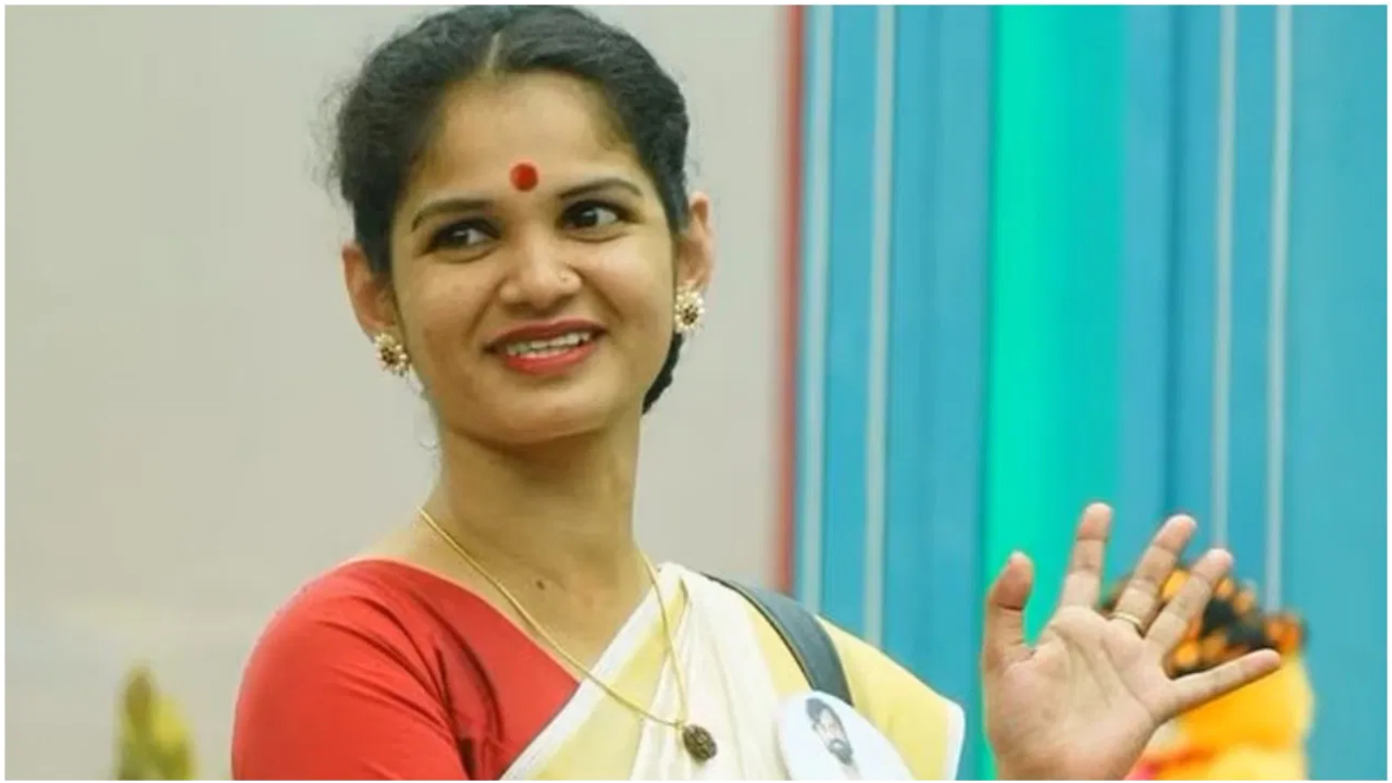 ಬಿಗ್ ಬಾಸ್‌ ಮುಗಿದರೂ ನಿಲ್ಲದ ಜಗಳ; ಅಶ್ವಿನಿ ಮೇಲೆ ಚೈತ್ರಾ ಕುಂದಾಪುರ ಕಿಡಿ!