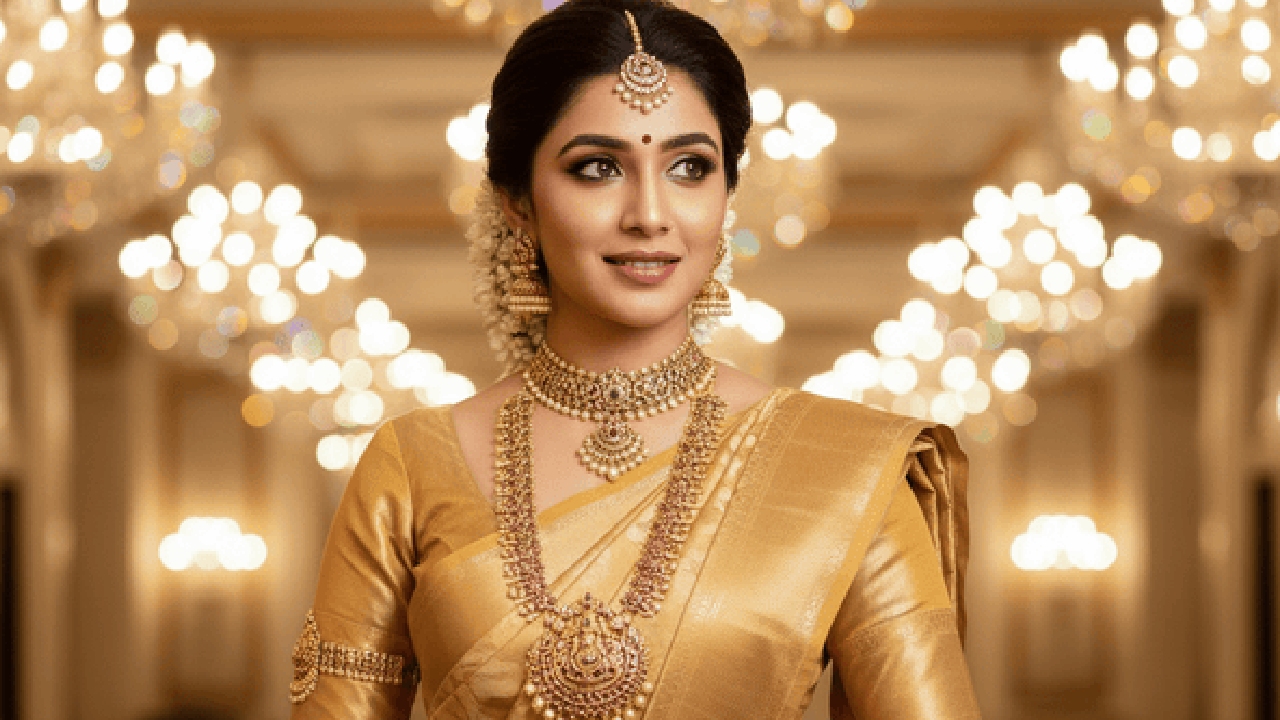 ಚಿನ್ನದ ದರದಲ್ಲಿ ಕೊಂಚ ಇಳಕೆ; ಬೆಲೆ ಪಟ್ಟಿ ಇಲ್ಲಿದೆ