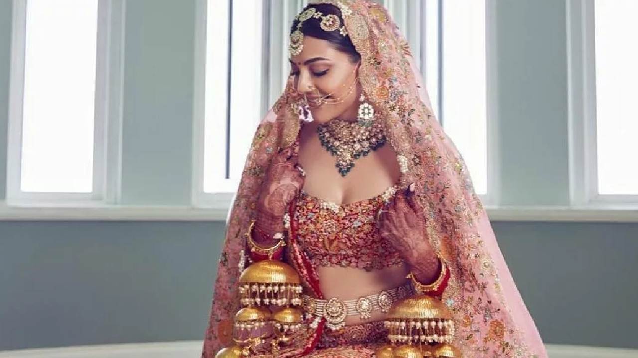 Gold Price Today: ಚಿನ್ನದ ಕೊಳ್ಳುವವರಿಗೆ ಭಾರೀ ಶಾಕ್‌; ಏರಿಕೆ ಕಂಡ ಬಂಗಾರ, ಬೆಲೆ ಇಲ್ಲಿದೆ ನೋಡಿ