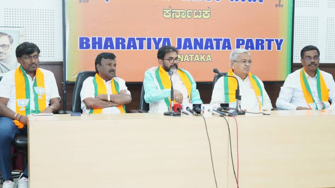 ಪ್ರಿಯಾಂಕ್ ಖರ್ಗೆ ಕೂಡಲೇ ಕ್ಷಮೆ ಕೇಳಲಿ: ಗೋವಿಂದ ಕಾರಜೋಳ ಆಗ್ರಹ