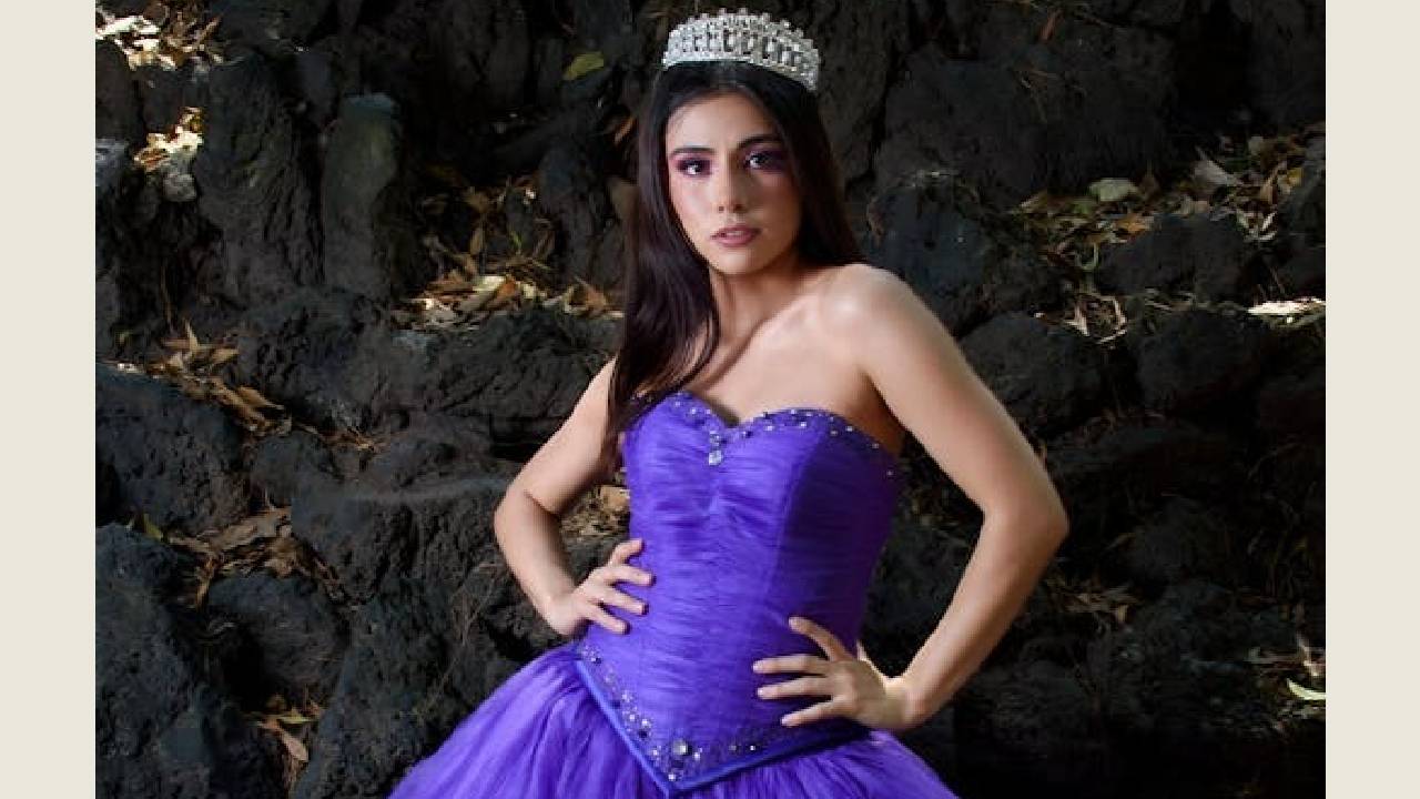 Gown Fashion 2025: ಸೆಲೆಬ್ರೆಟಿ ಲುಕ್ಗಾಗಿ ಟ್ರೆಂಡಿಯಾದ ಫ್ರಿಲ್ ಫ್ಲೇರ್ ಗೌನ್ - Image 5