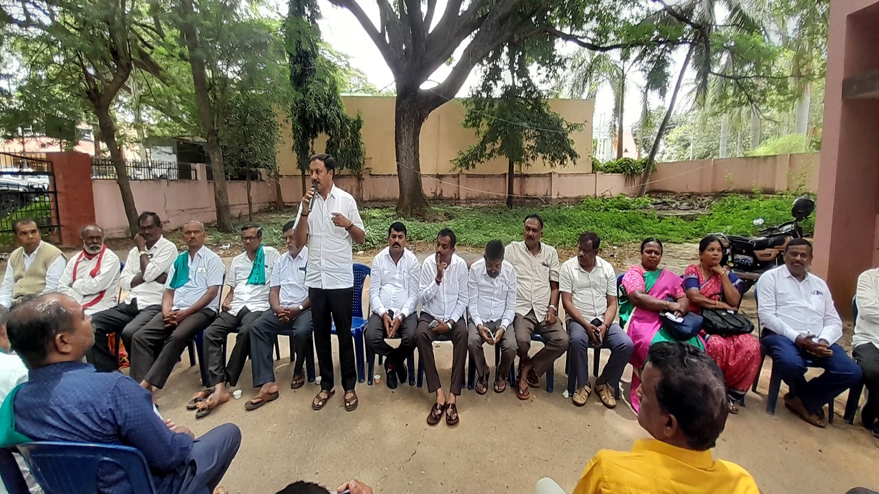 Gubbi (Tumkur) News: ಯಾವುದೇ ಕಾರಣಕ್ಕೂ ಲಿಂಕ್ ಕೆನಾಲ್ ಮಾಡಲು ಬಿಡುವುದಿಲ್ಲ: ಹೇಮಾವತಿ ಹೋರಾಟ ಸಮಿತಿಯ ನಿರ್ಣಯ