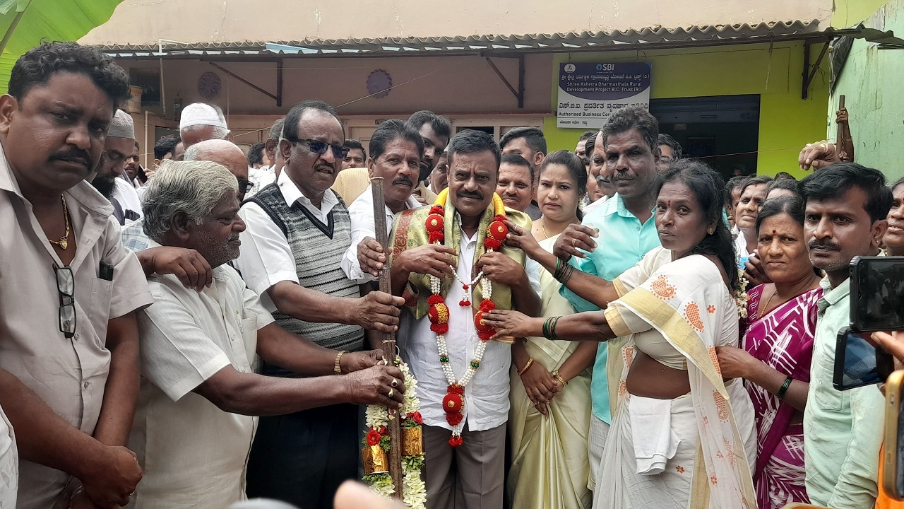 ದಿಲೀಪ್ ಅವನ್ಯಾರು ರಾಜೀನಾಮೆ ಕೇಳೋಕೆ, ಜನ ಕೇಳಿದ್ರೆ ಕೊಡ್ತೀನಿ ಅಷ್ಟೇ