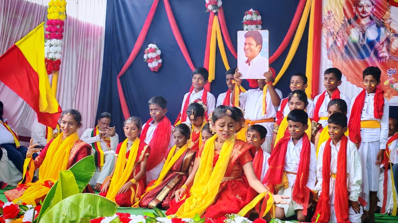 ಕನ್ನಡ ಭಾಷೆಯನ್ನು ಪ್ರೀತಿಯಿಂದ ಕಲಿಯಬೇಕು, ಒತ್ತಡದಿಂದಲ್ಲ