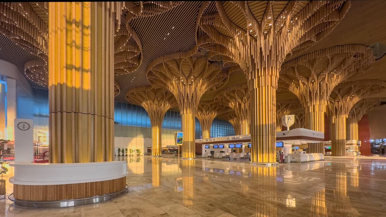 ಗುವಾಹಟಿಯಲ್ಲಿ ಭಾರತದ ಮೊದಲ ಪ್ರಕೃತಿ ಥೀಮ್‌ನ ವಿಮಾನ ನಿಲ್ದಾಣಕ್ಕೆ ಪ್ರಧಾನಿ ನರೇಂದ್ರ ಮೋದಿ ಚಾಲನೆ; ಇಲ್ಲಿದೆ ಕಲರ್‌ಫುಲ್‌ ಫೋಟೊಸ್‌ - Image 4