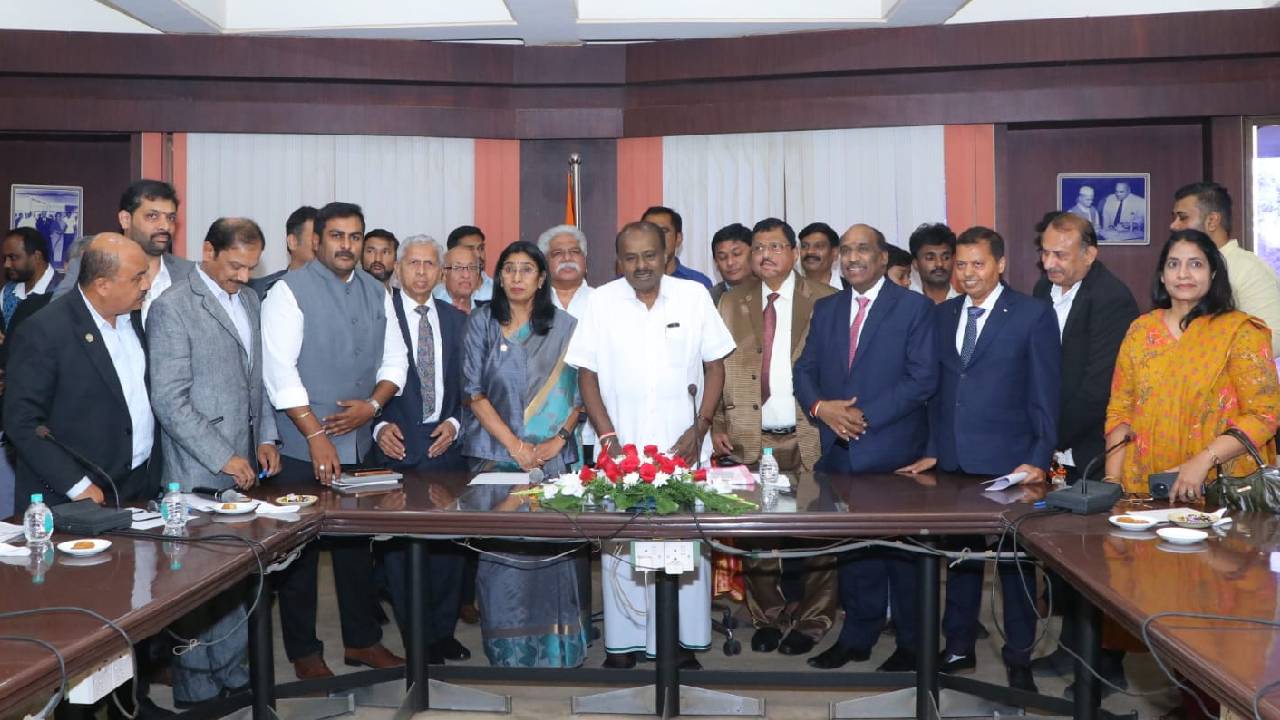 ರಾಜ್ಯದಲ್ಲಿ ಎಲೆಕ್ಟ್ರಿಕ್ ವಾಹನೋದ್ಯಮಕ್ಕೆ ಉತ್ತೇಜನ; ಉದ್ಯಮಿಗಳ ಜತೆ ಎಚ್.ಡಿ. ಕುಮಾರಸ್ವಾಮಿ ಮಹತ್ವದ ಸಭೆ