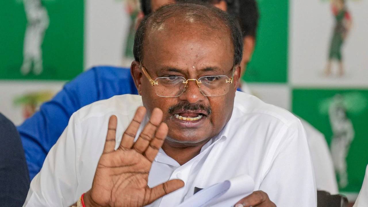 HD Kumaraswamy: ಕೇಂದ್ರ ಸಚಿವ ಎಚ್‌ಡಿಕೆಗೆ ಸುಪ್ರೀಂ ಕೋರ್ಟ್‌ನಿಂದ ಬಿಗ್‌ ರಿಲೀಫ್‌; ನ್ಯಾಯಾಂಗ ನಿಂದನೆ ವಿಚಾರಣೆಗೆ ತಡೆ
