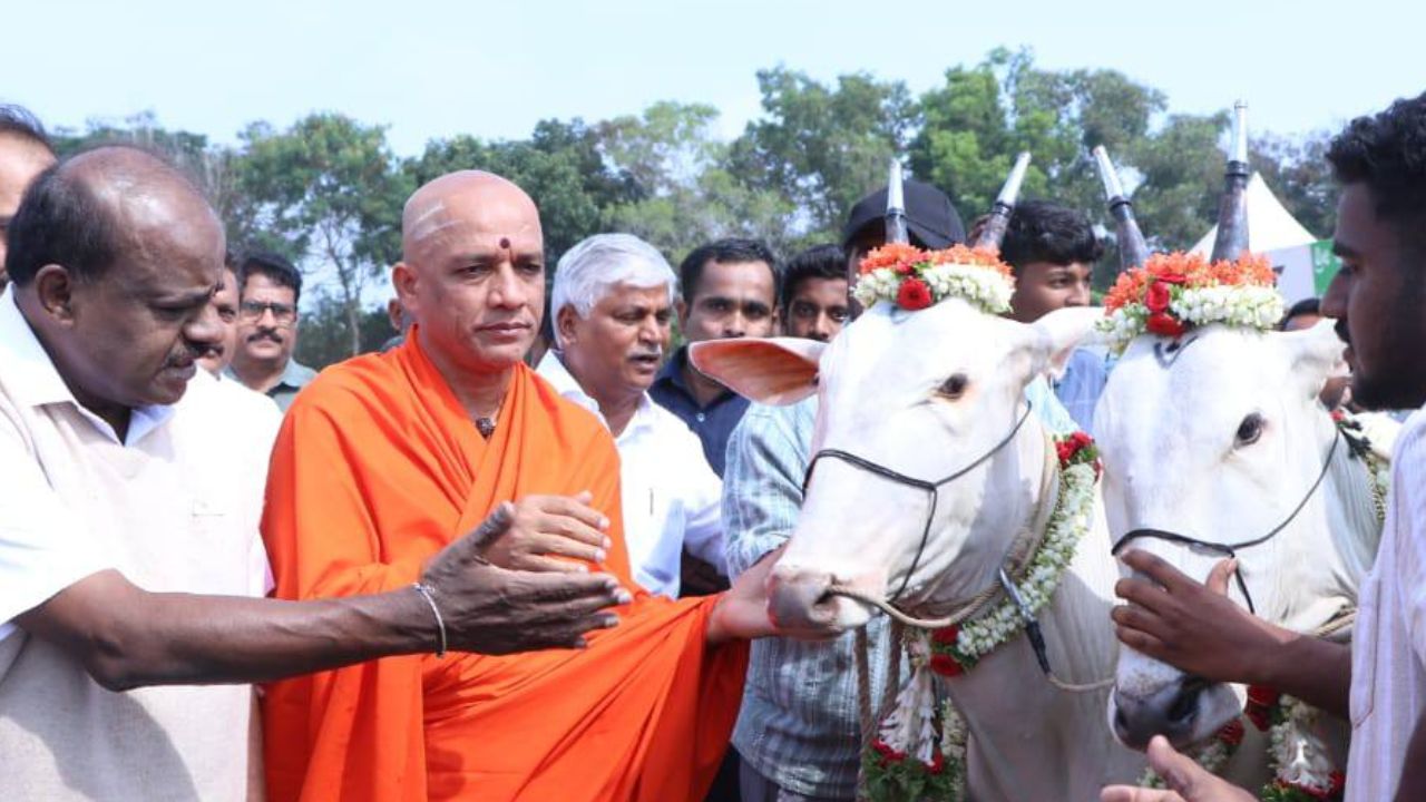 ಆದಿಚುಂಚನಗಿರಿ ಶ್ರೀಗಳ ಕ್ಷಮೆ ಕೇಳಿದ ಎಚ್.ಡಿ. ಕುಮಾರಸ್ವಾಮಿ