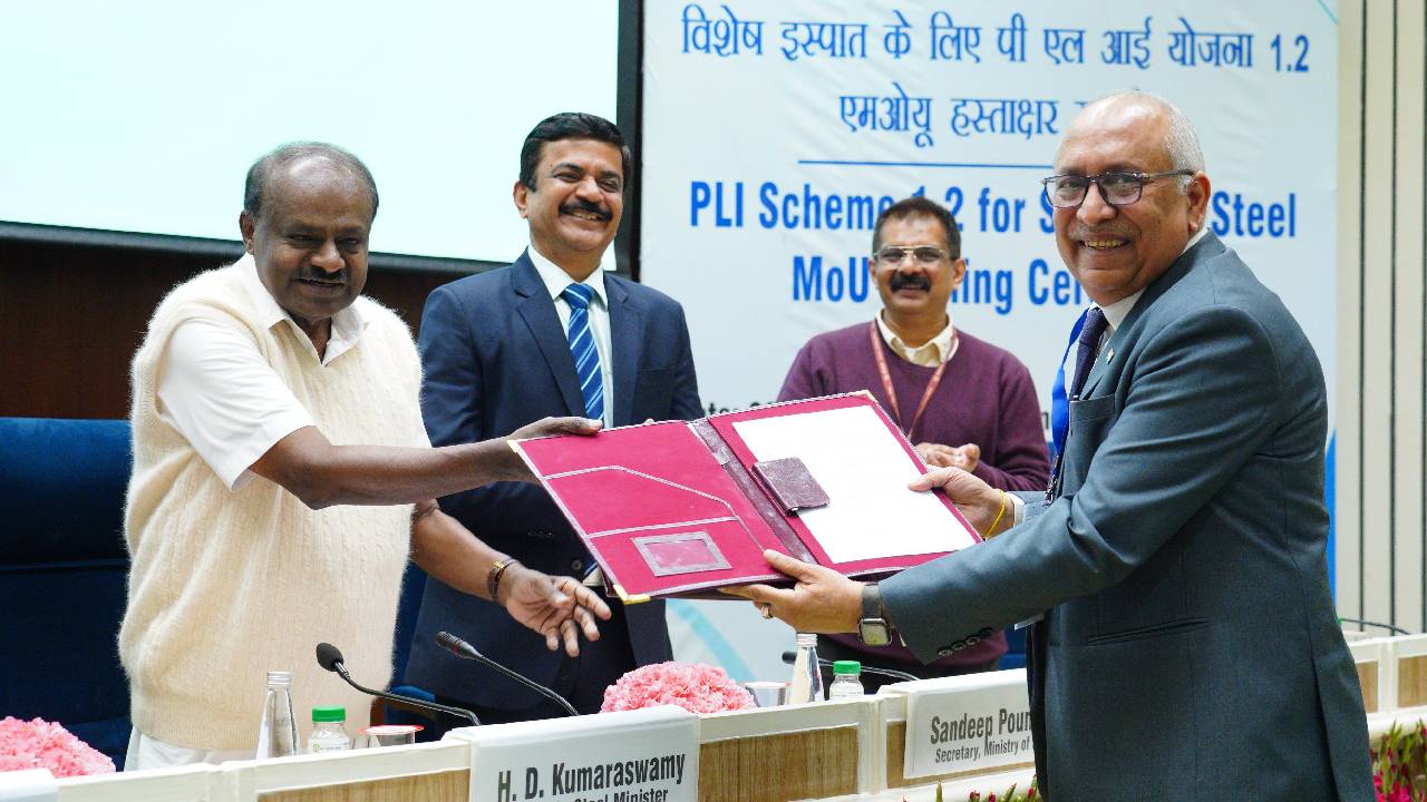 ಉಕ್ಕು ಉದ್ಯಮಕ್ಕೆ ಮತ್ತಷ್ಟು ಬಲ; ಪಿಎಲ್ಐ 1.2 ಆರಂಭಿಸಿದ ಎಚ್‌ಡಿಕೆ