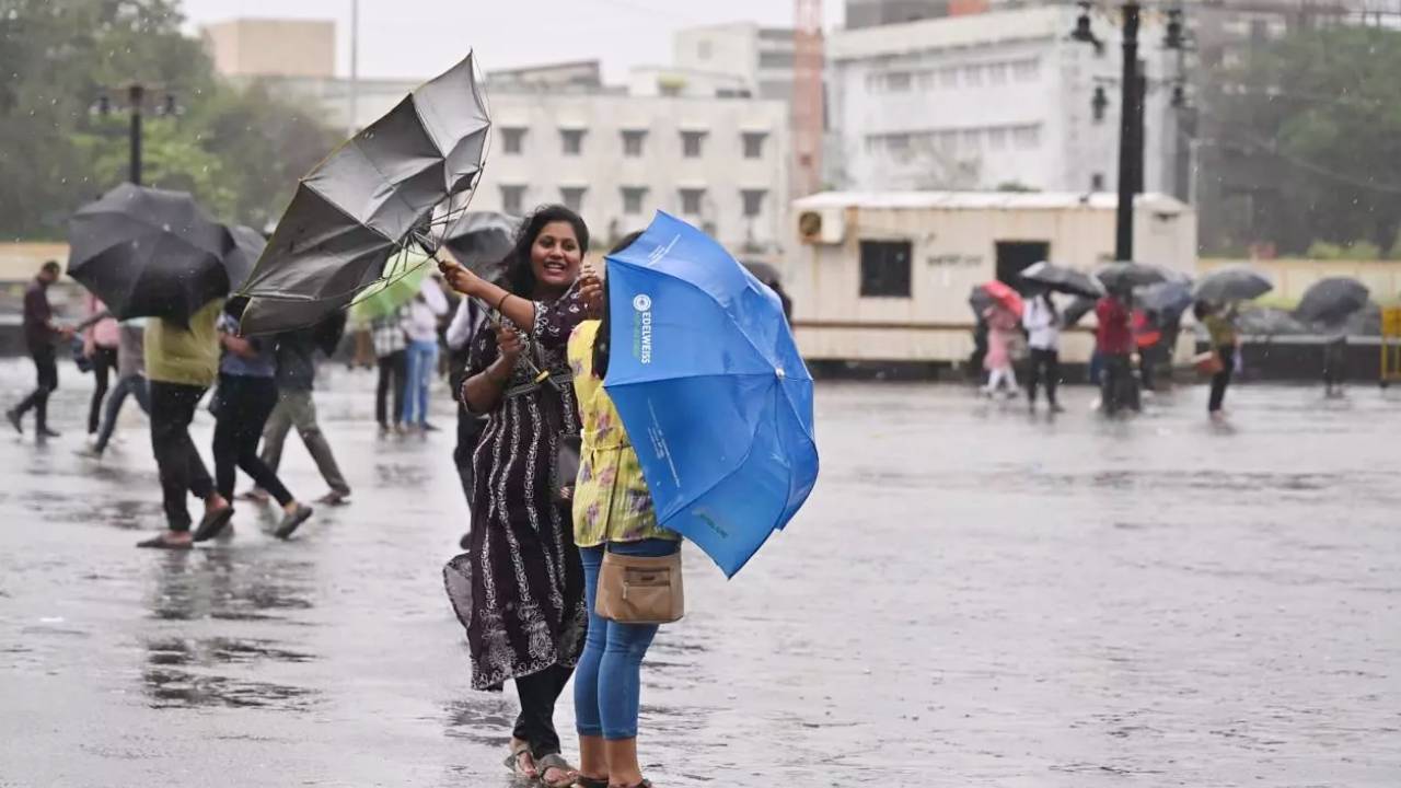 Karnataka Weather: ಇಂದಿನ ಹವಾಮಾನ; ಕರಾವಳಿ, ದಕ್ಷಿಣ ಒಳನಾಡಿನಲ್ಲಿ ಅಬ್ಬರಿಸಲಿದೆ ಗುಡುಗು ಸಹಿತ ಮಳೆ