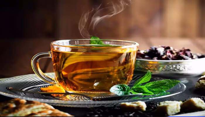 ಬಿಸಿ ಚಹಾ ಹೀರಿ ಮೈ ಕೊರೆಯುವ ಚಳಿ ಓಡಿಸಿ...!