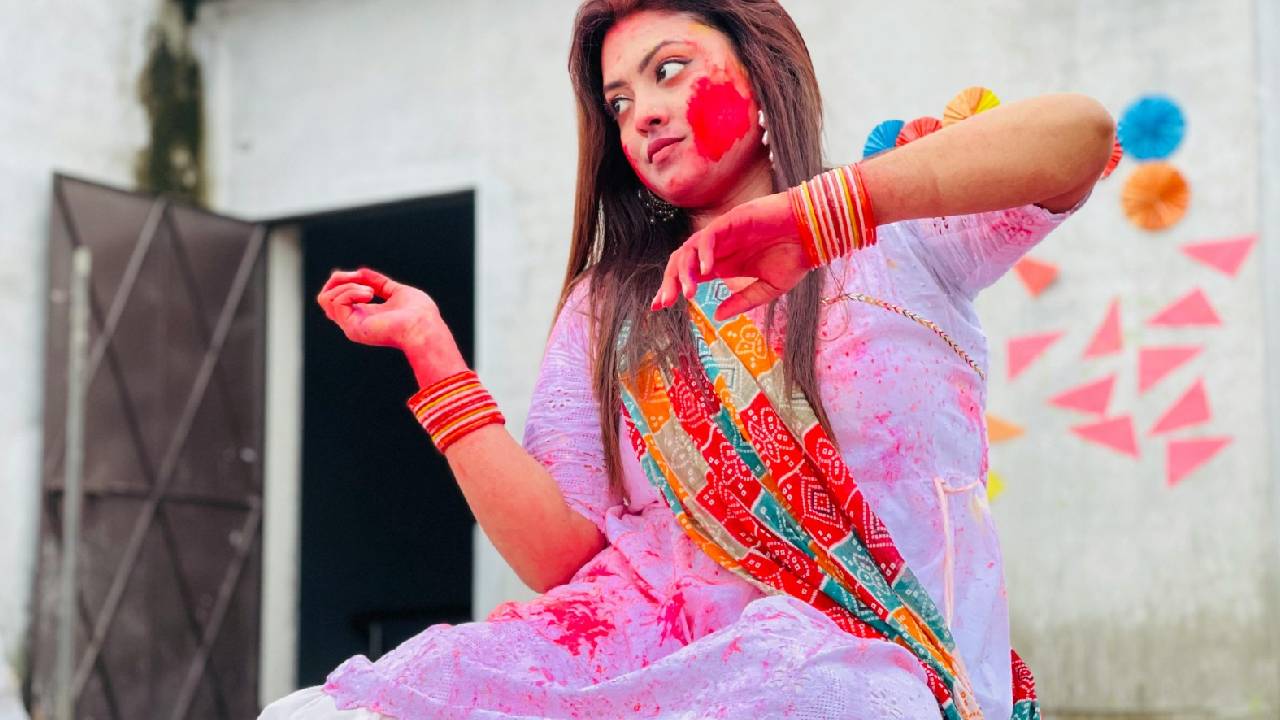 Holi Fashion 2026: ಹೋಳಿ ಸೆಲೆಬ್ರೇಷನ್‌ಗೆ ಸಾಥ್‌ ನೀಡಲು ಬಂದ ಔಟ್‌ಫಿಟ್ಸ್ - Image 2