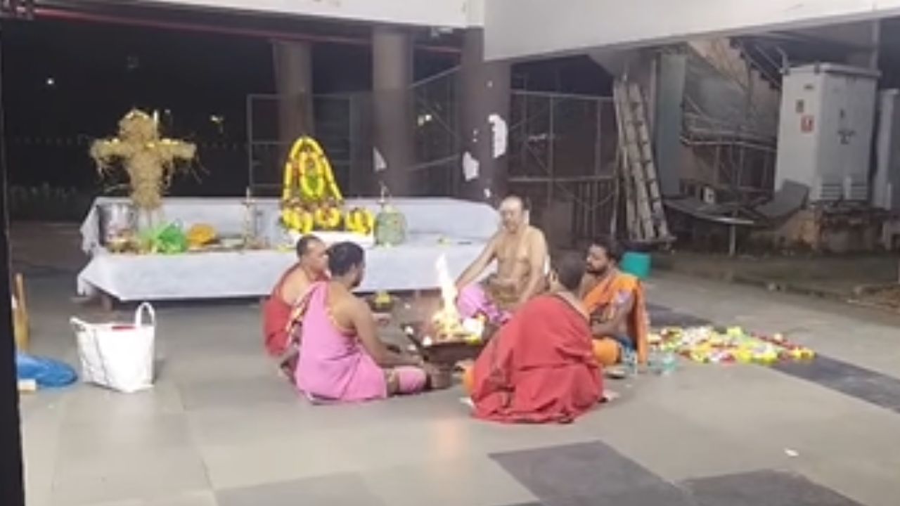 ಚಿನ್ನಸ್ವಾಮಿ ಸ್ಟೇಡಿಯಂನಲ್ಲಿ ಹೋಮ-ಹವನ; ಅಹಿತಕರ ಘಟನೆ ನಡೆಯದಿರಲೆಂದು ಕೆಎಸ್‌ಸಿಎ ಪೂಜೆ